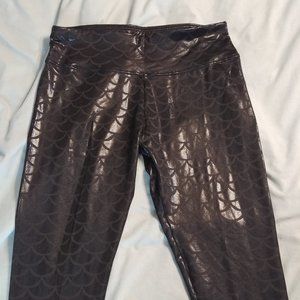Black mermaid Lotus leggings, L